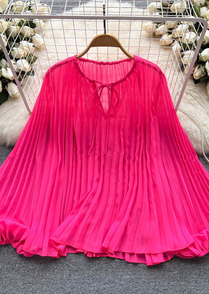 Well Tailored Blouse with a Graceful Silhouette
