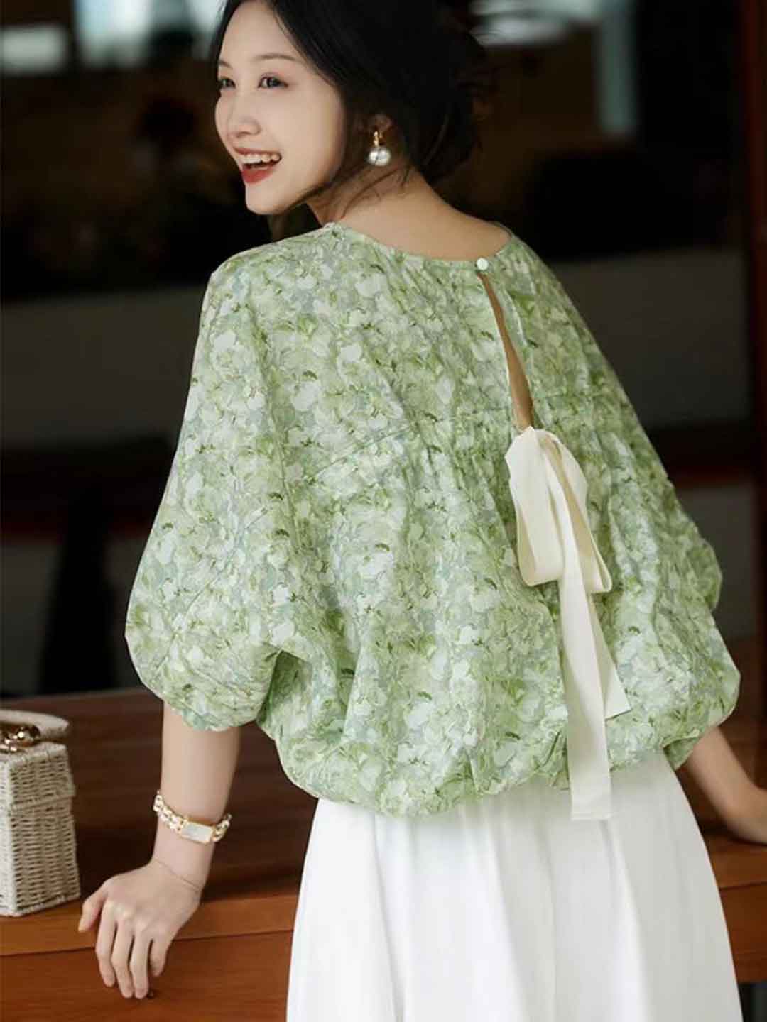 Elegantly Styled Blouse for Everyday Wear