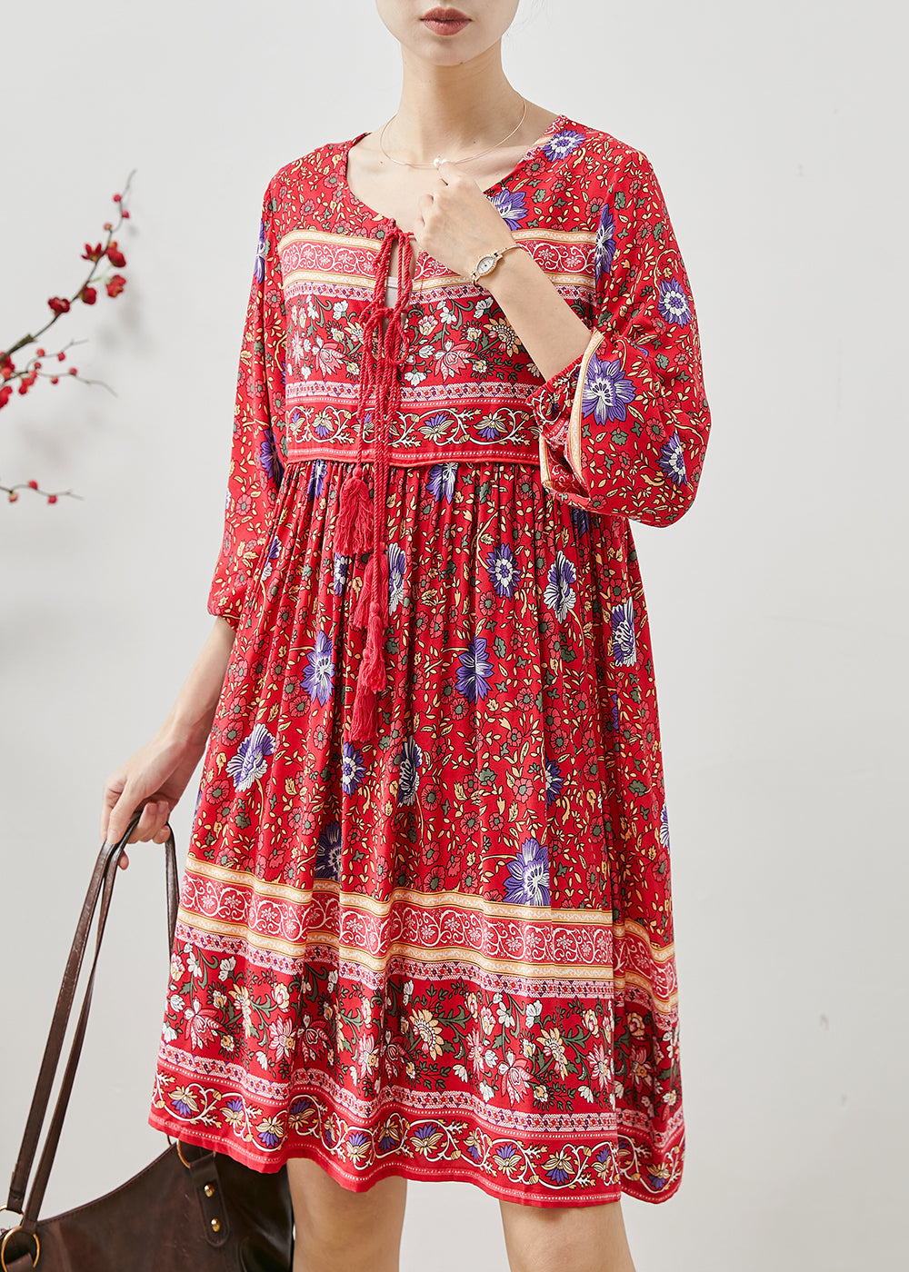 Beautifully Finished Dress in a Timeless Design