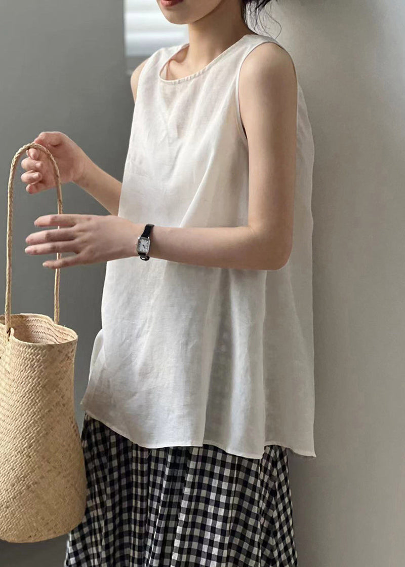 Well Tailored Top with a Graceful Silhouette