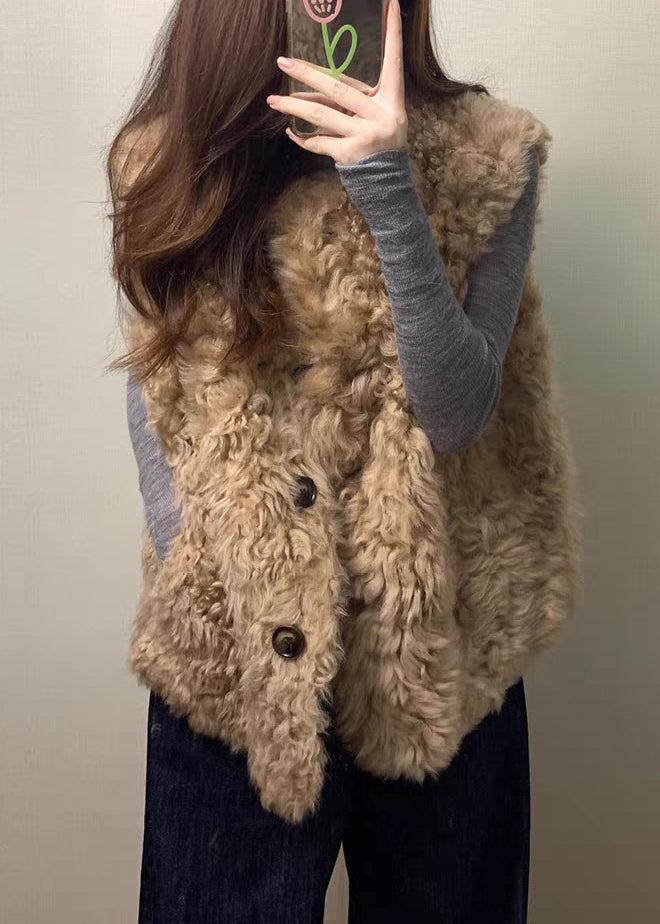Well Tailored Coat with a Graceful Silhouette