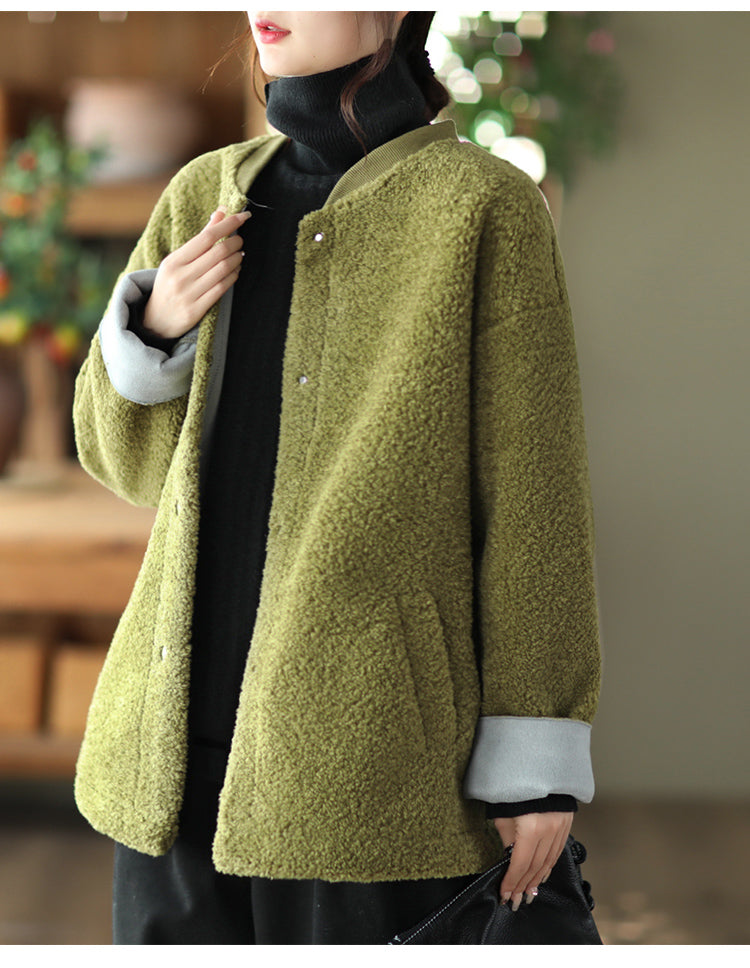 Beautifully Finished Coat in a Timeless Design