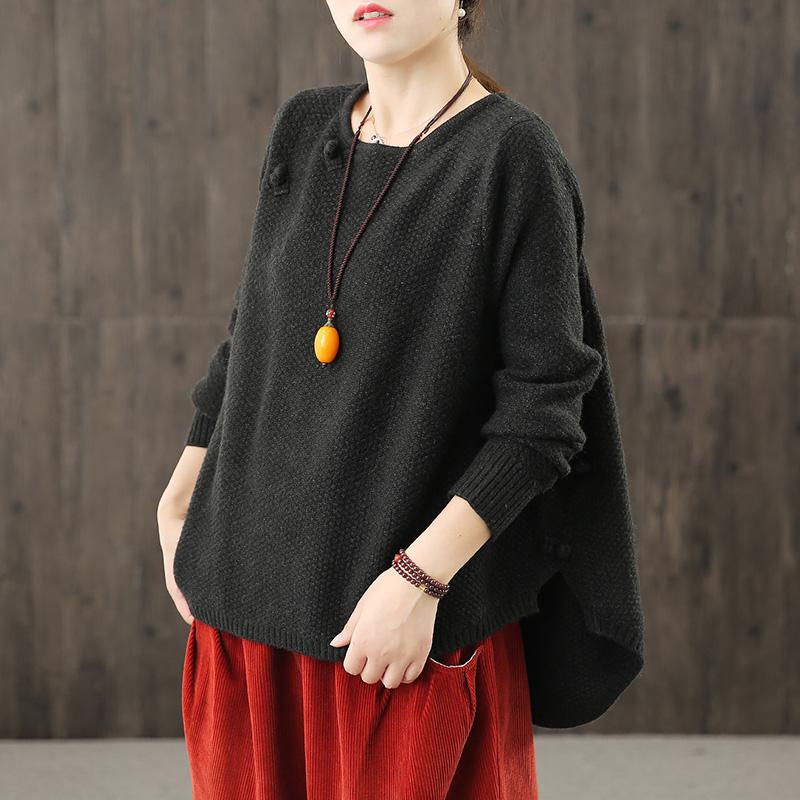 Well Tailored Sweater with a Graceful Silhouette