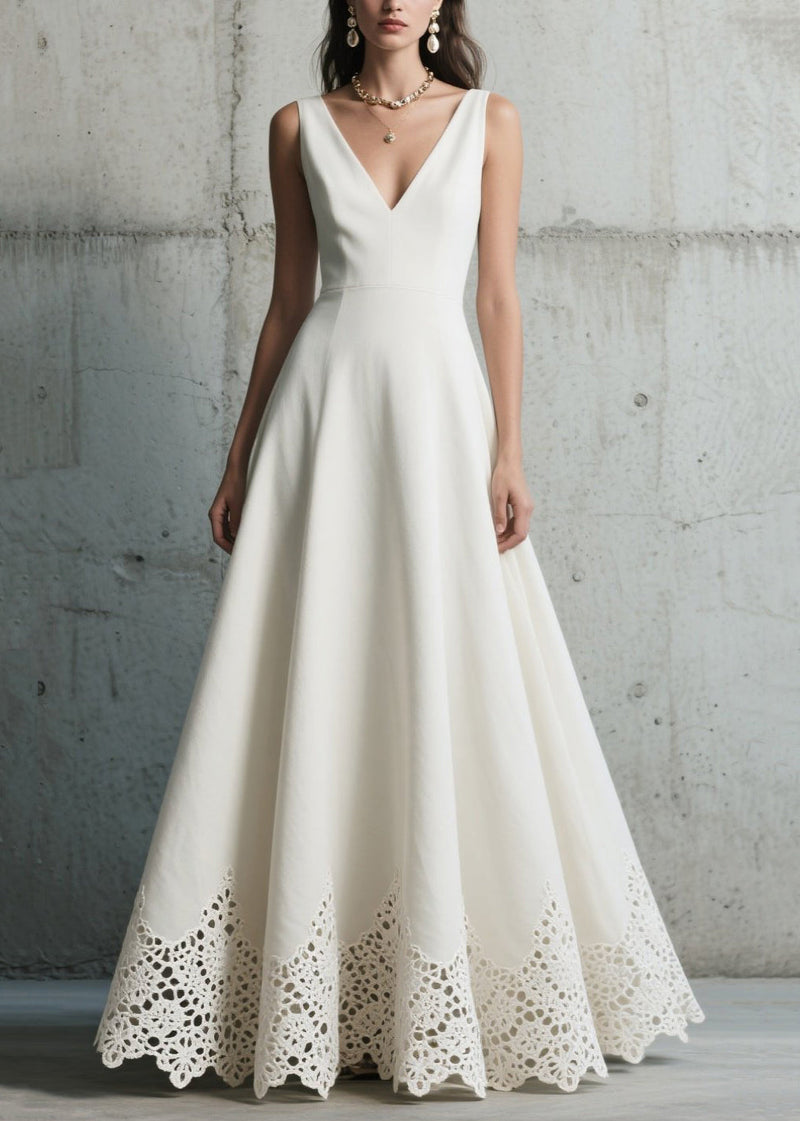 Beautifully Finished Dress in a Timeless Design