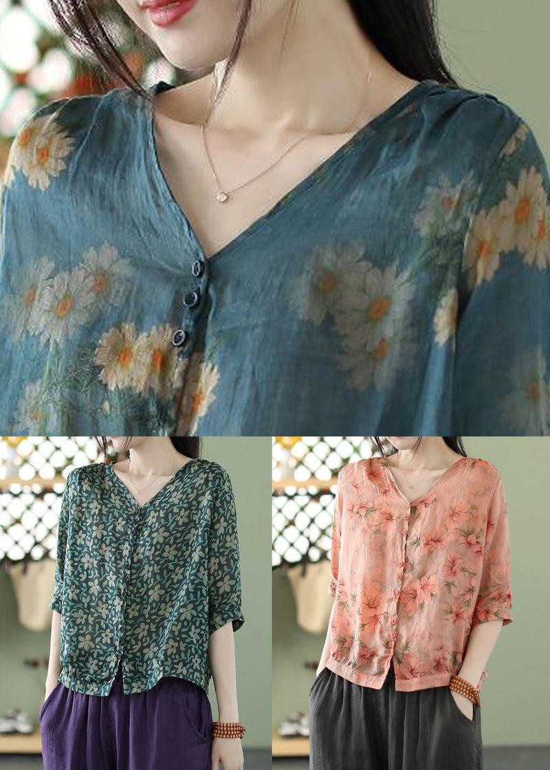 Well Tailored Blouse with a Graceful Silhouette