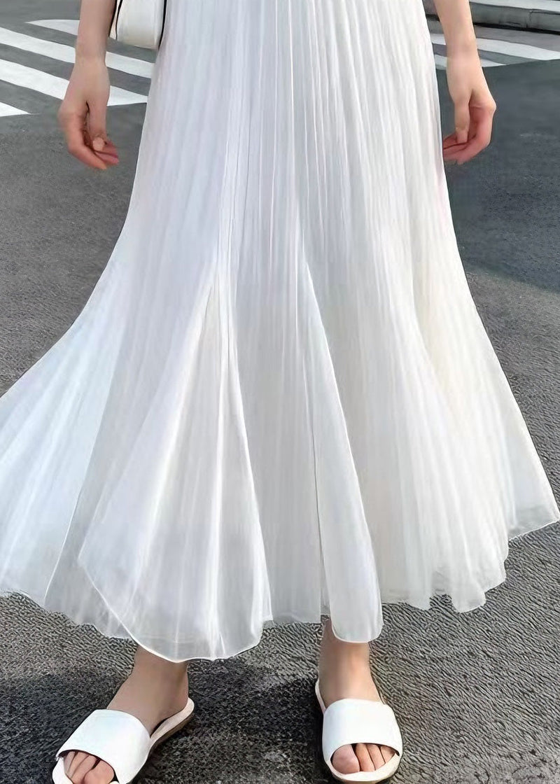Sophisticated Garment with a Clean Classic Look