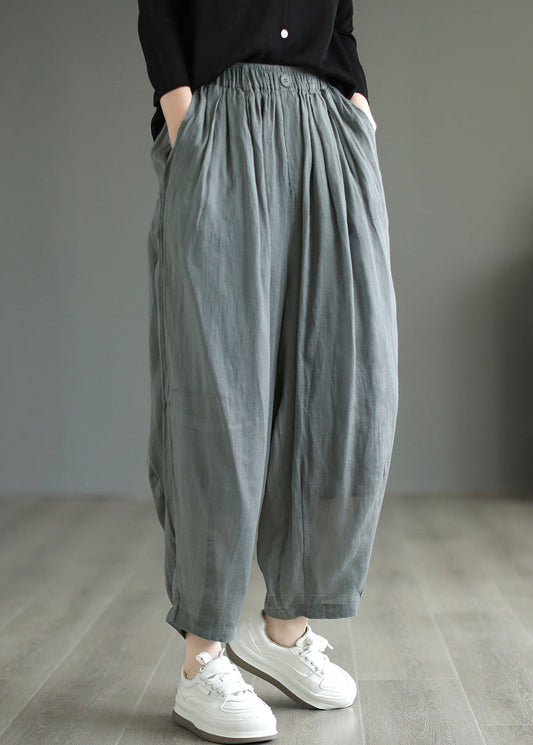 Effortlessly Elegant Pants with a Timeless Design