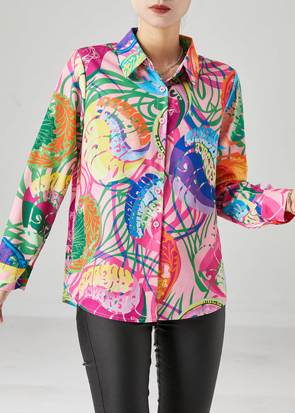 Classic Vintage Blouse with a Flattering Fit