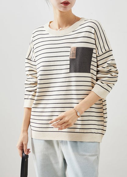 Effortlessly Elegant Sweater with a Timeless Design