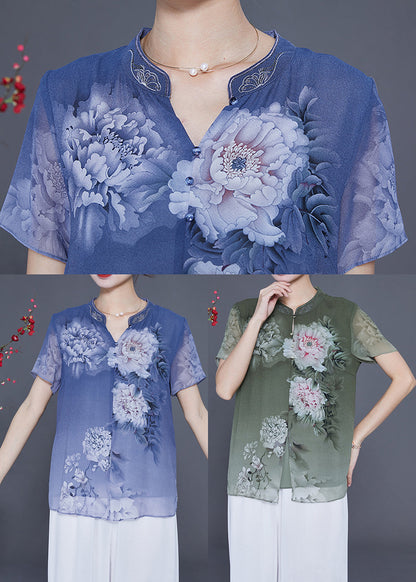 Well Tailored Blouse with a Graceful Silhouette