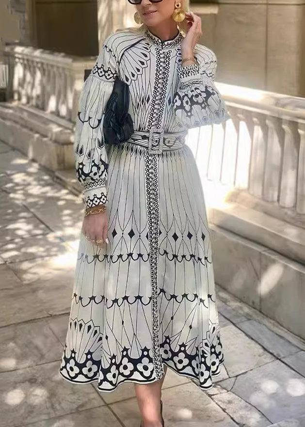Classic Vintage Dress with a Flattering Fit