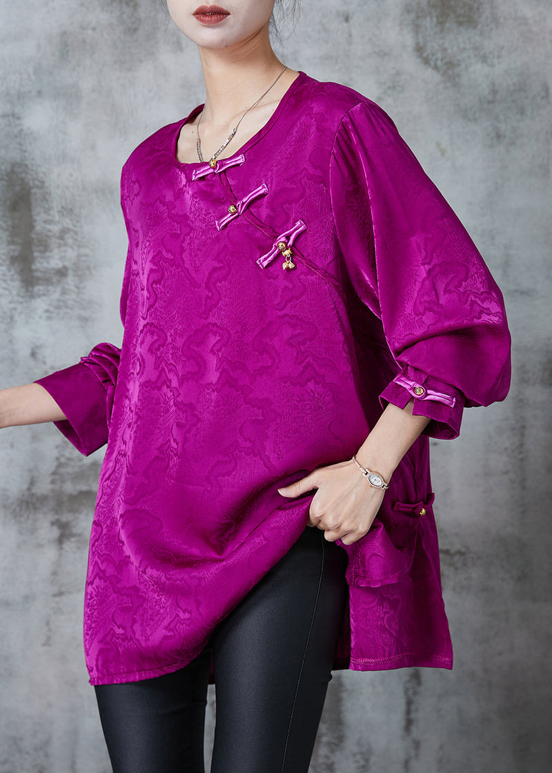 Classic Vintage Blouse with a Flattering Fit