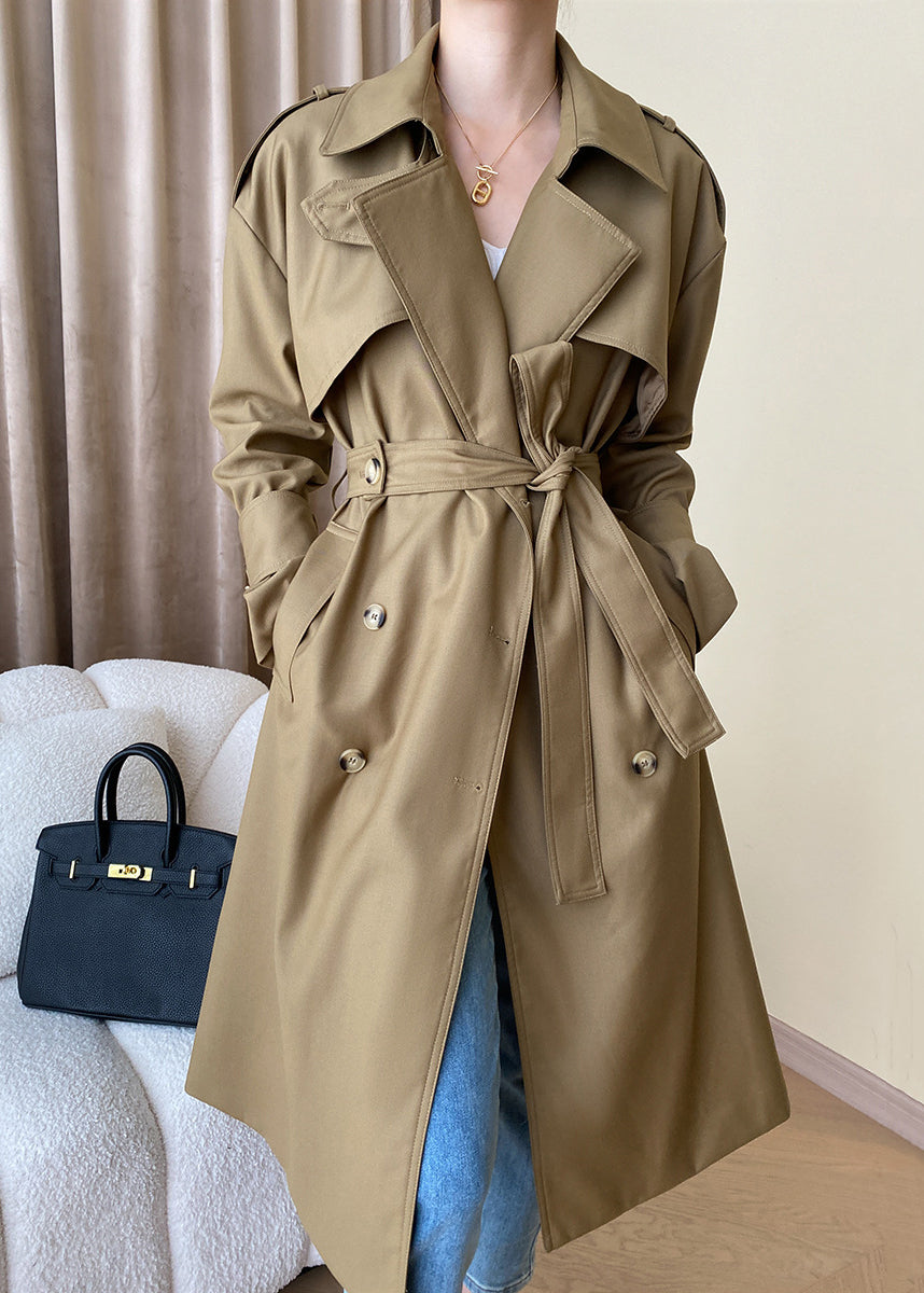 Gracefully Styled Coat for Any Occasion