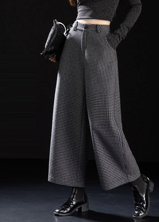 Well Tailored Pants with a Graceful Silhouette
