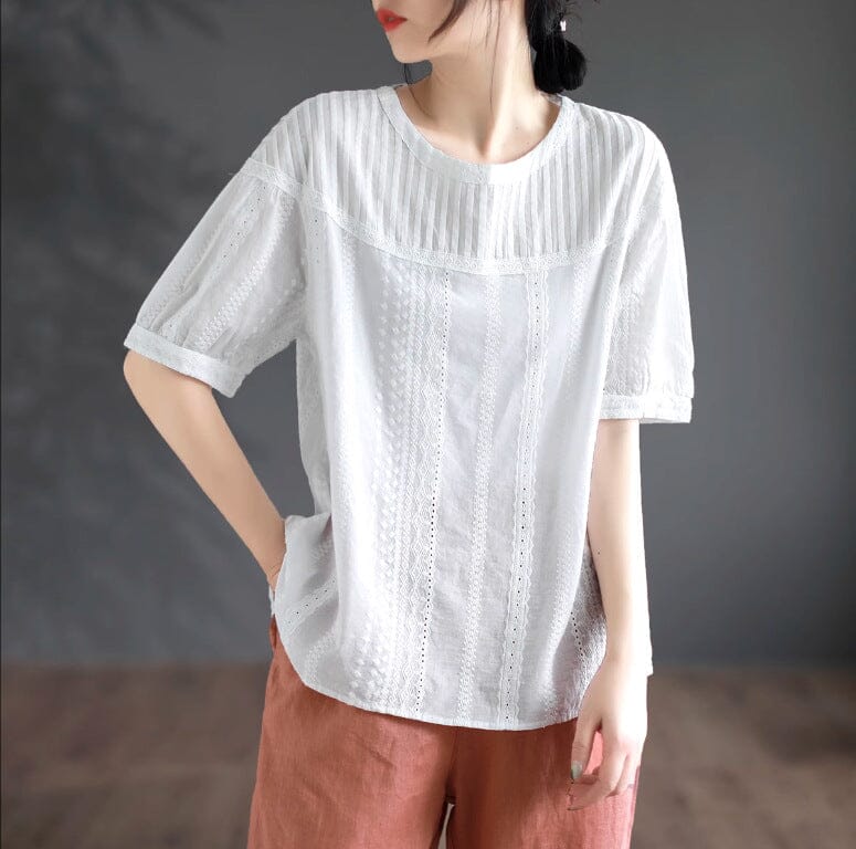 Classic Vintage T-Shirt with a Flattering Fit