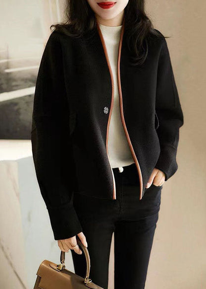 Well Tailored Coat with a Graceful Silhouette