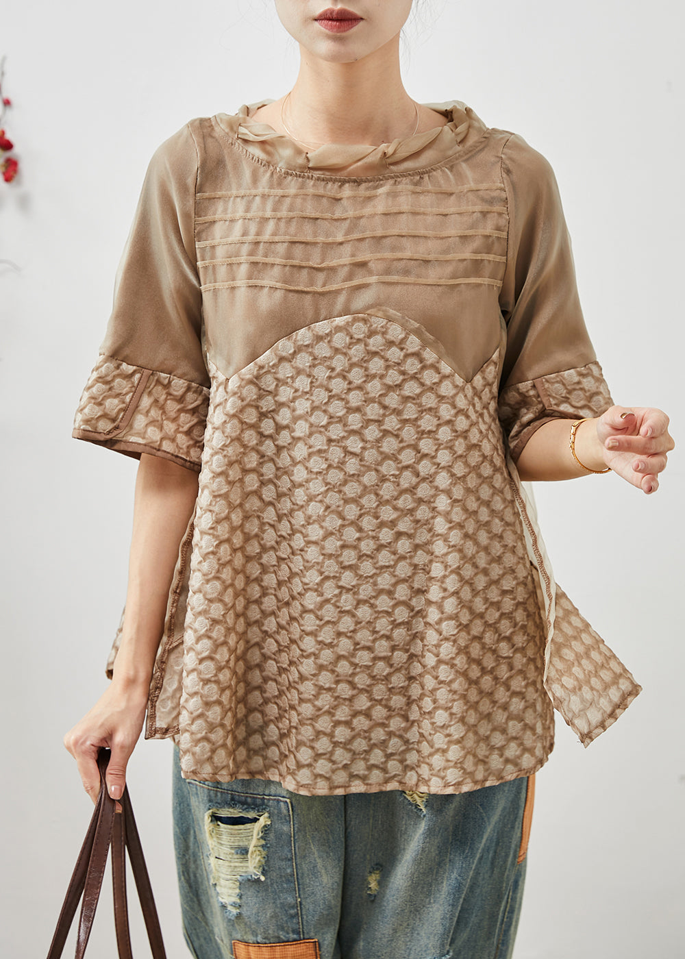 Classic Vintage Shirt with a Flattering Fit
