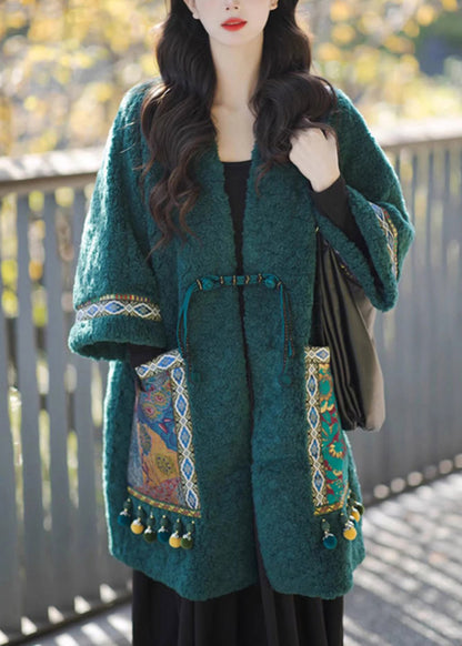 Well Tailored Coat with a Graceful Silhouette