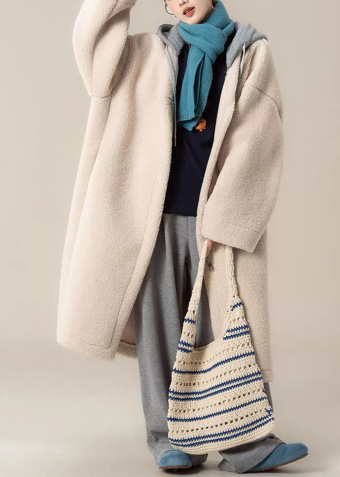 Well Tailored Coat with a Graceful Silhouette