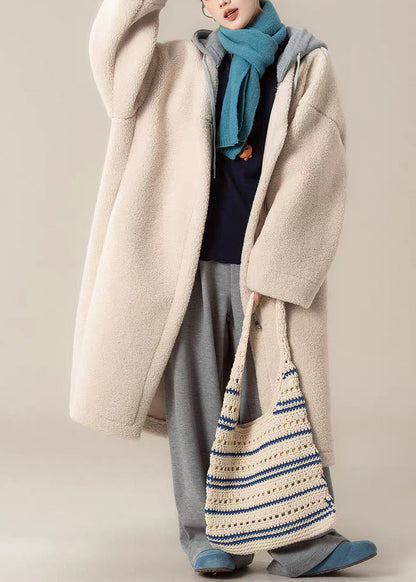 Well Tailored Coat with a Graceful Silhouette