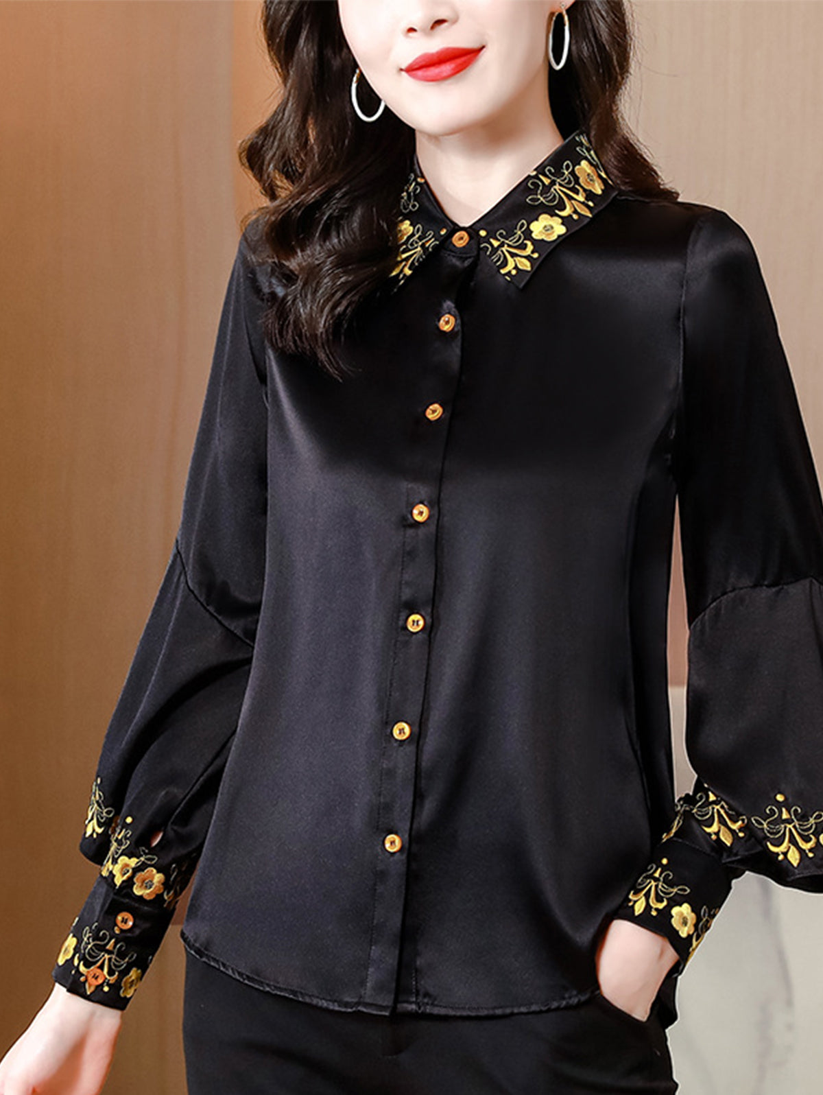 Effortlessly Elegant Shirt with a Timeless Design