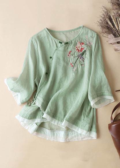 Effortlessly Elegant Blouse with a Timeless Design