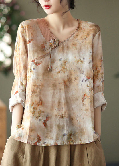 Sophisticated Blouse with a Clean Classic Look