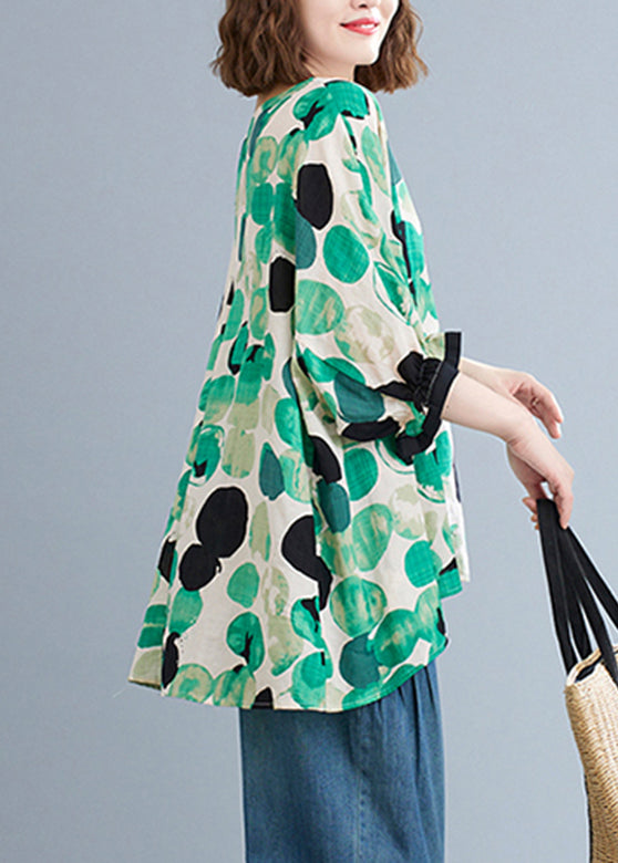 Effortlessly Elegant Top with a Timeless Design