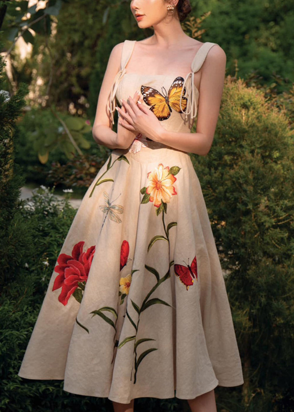 Well Tailored Dress with a Graceful Silhouette