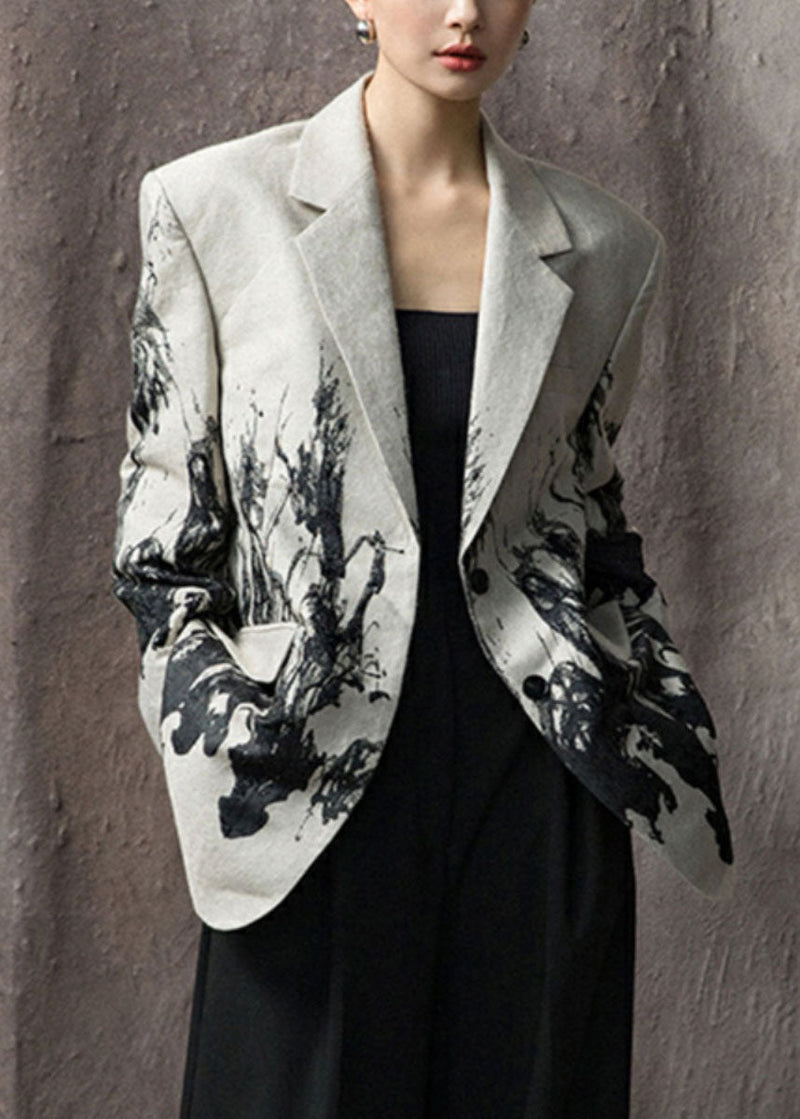 Elegantly Styled Coat for Everyday Wear