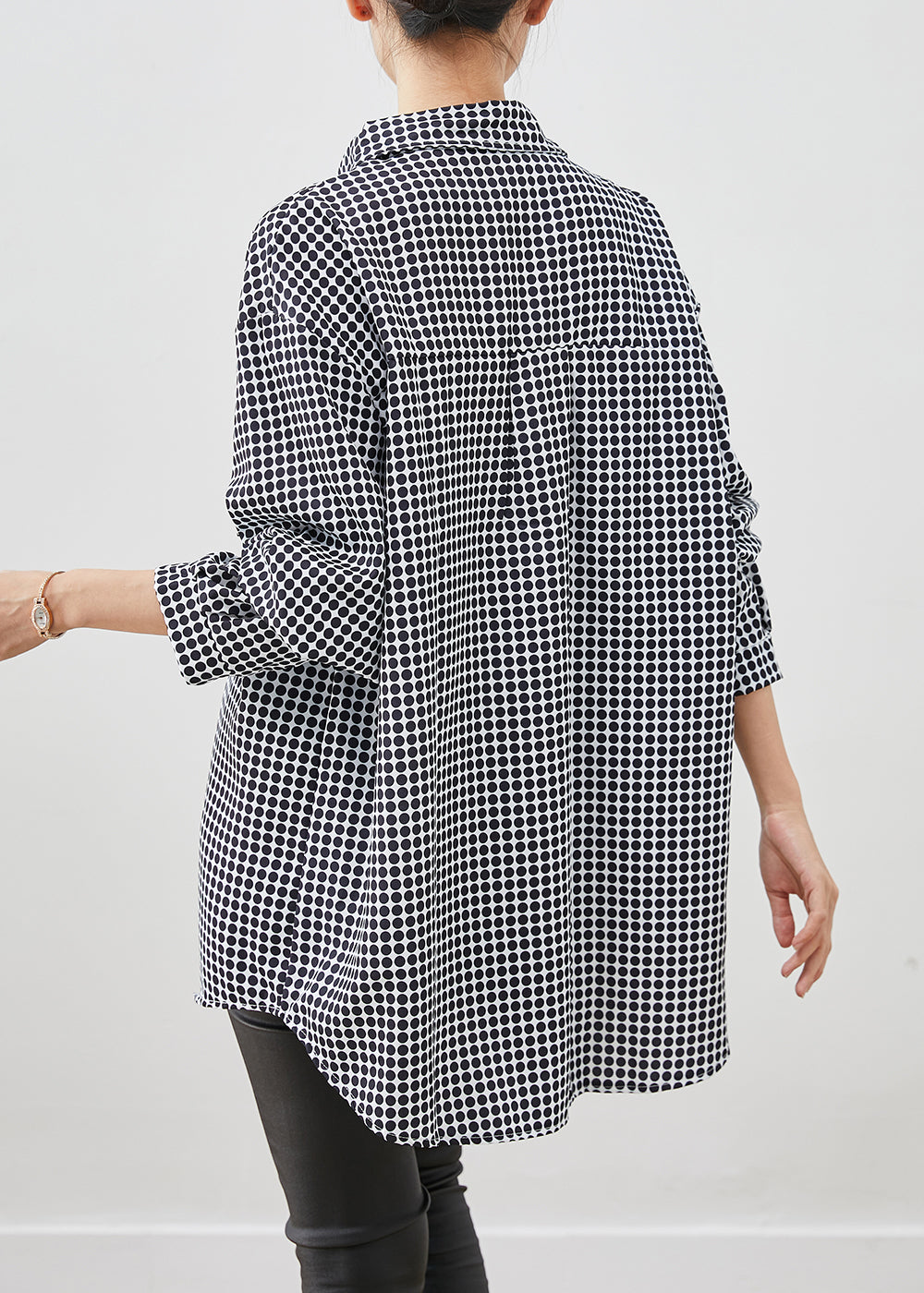 Classic Vintage Blouse with a Flattering Fit