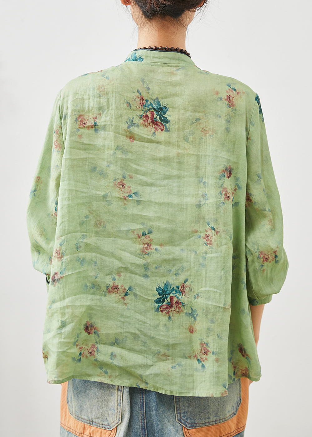 Well Tailored Top with a Graceful Silhouette