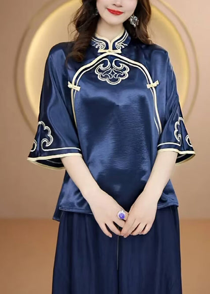 Classic Vintage Top with a Flattering Fit