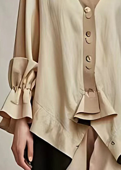 Well Tailored Coat with a Graceful Silhouette