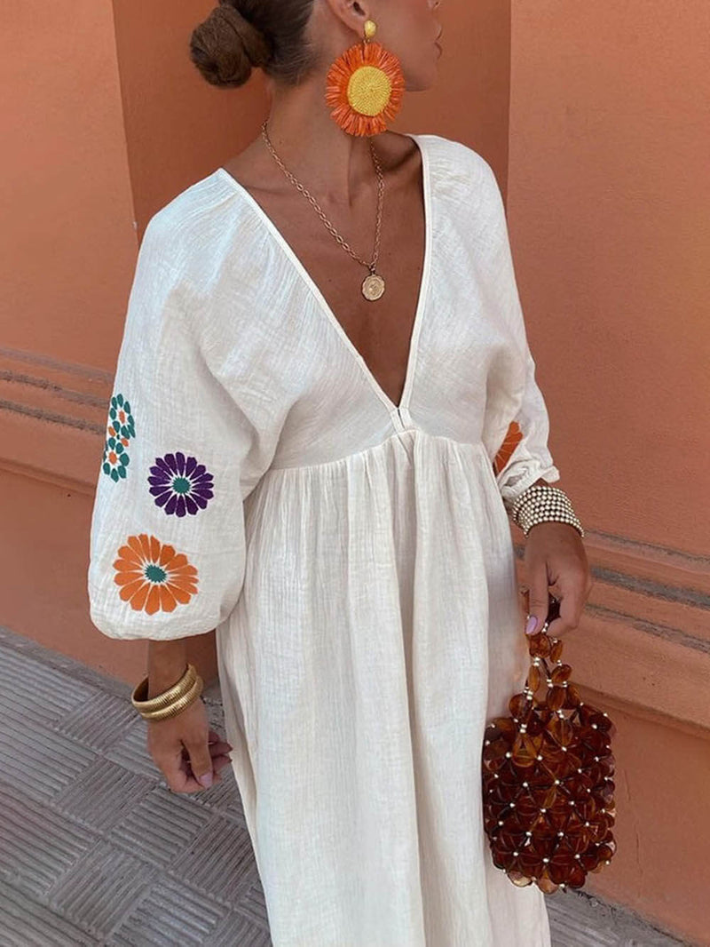 Classic Vintage Dress with a Flattering Fit