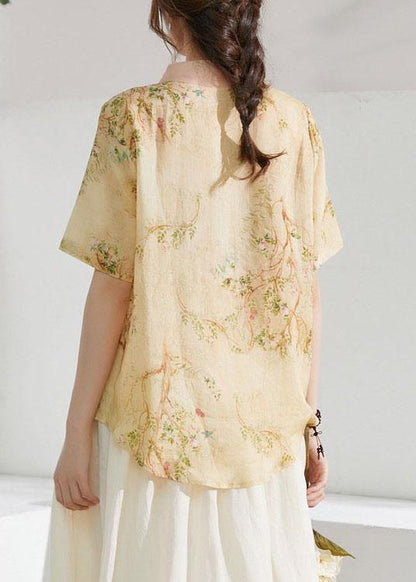 Classic Vintage Blouse with a Flattering Fit