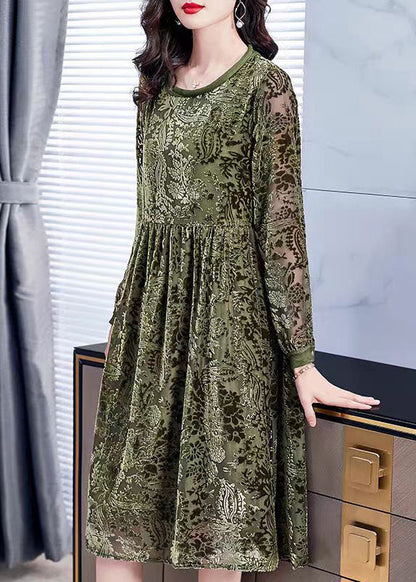 Sophisticated Dress with a Clean Classic Look