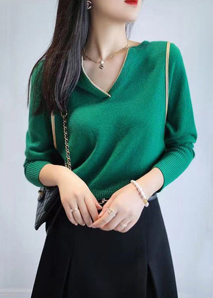 A Vintage Style Top with Delicate Timeless Details
