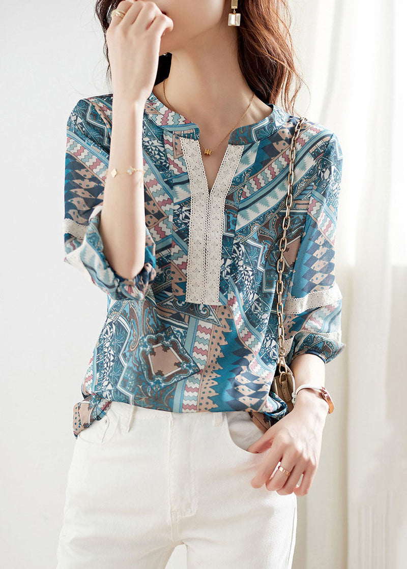 Classic Vintage Shirt with a Flattering Fit