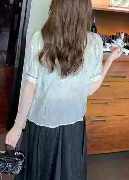 Elegantly Styled Shirt for Everyday Wear
