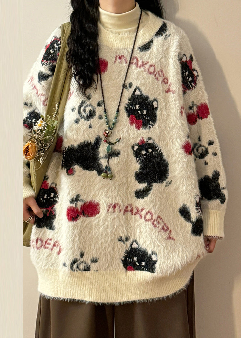 Classic Vintage Sweater with a Flattering Fit