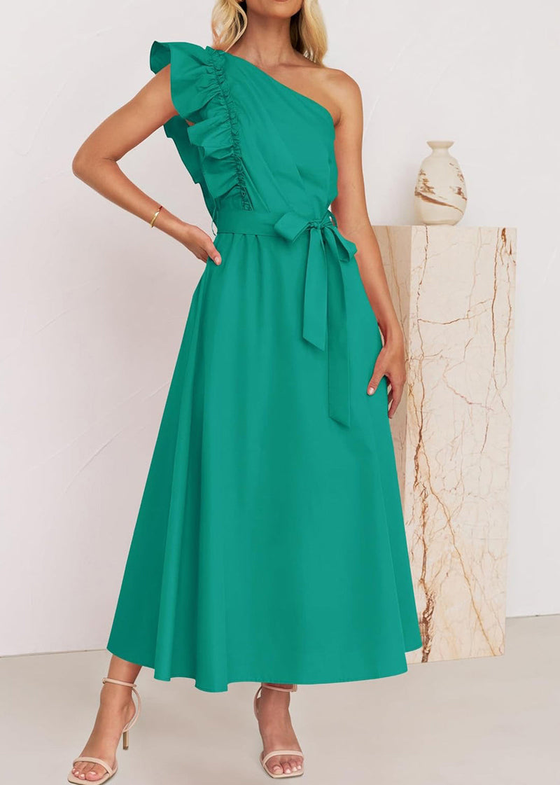 Well Tailored Dress with a Graceful Silhouette