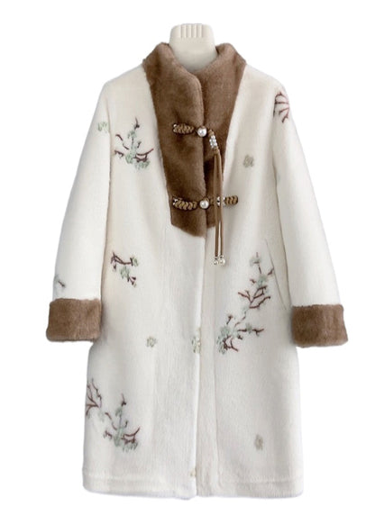 Elegantly Styled Coat for Everyday Wear