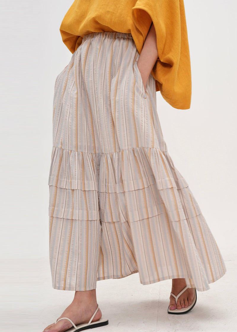 Well Tailored Garment with a Graceful Silhouette