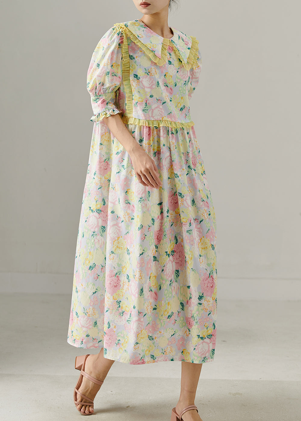 Effortlessly Elegant Dress with a Timeless Design