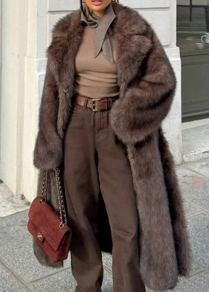 Sophisticated Coat with a Clean Classic Look