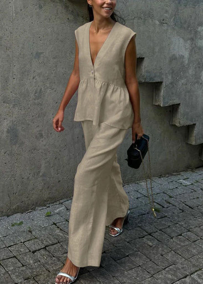 Classic Vintage Pants with a Flattering Fit