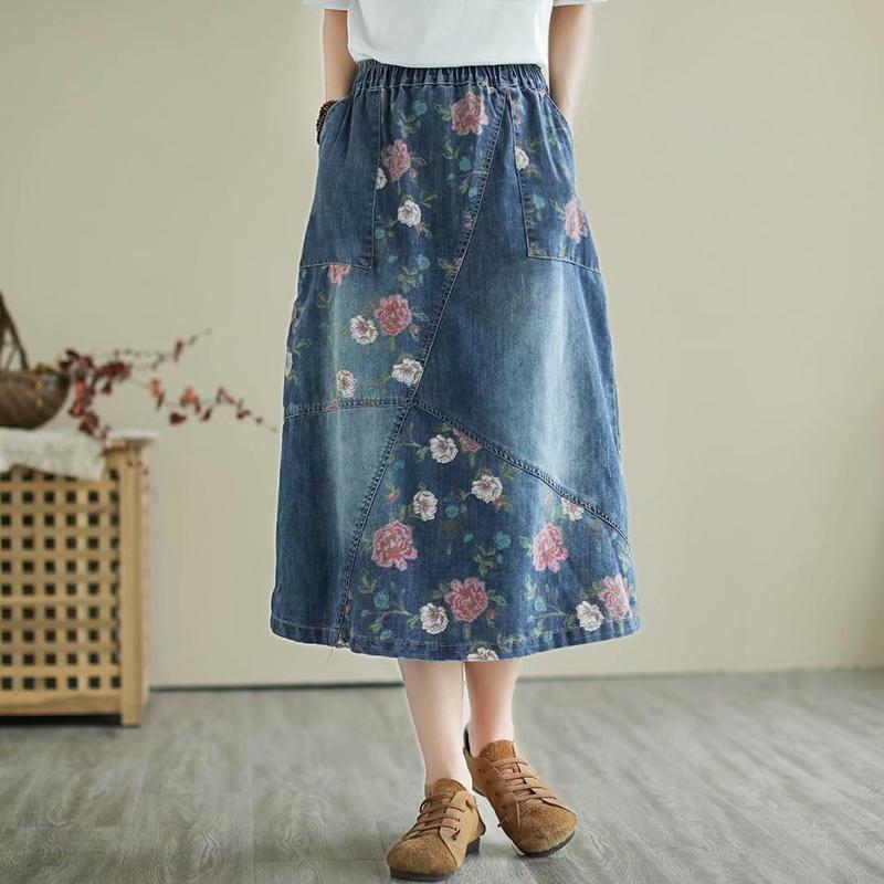 Effortlessly Elegant Garment with a Timeless Design