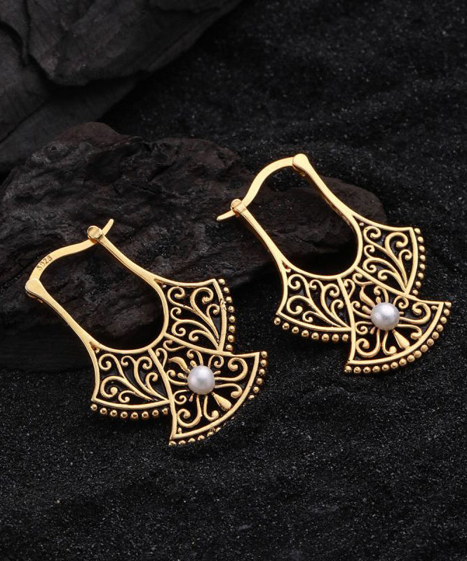 Romantic Gold Earring for Special Moments