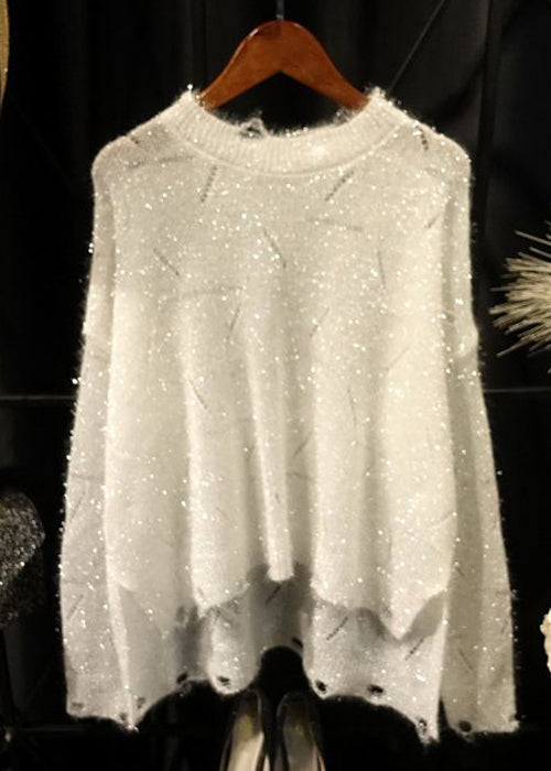 Effortlessly Elegant Top with a Timeless Design